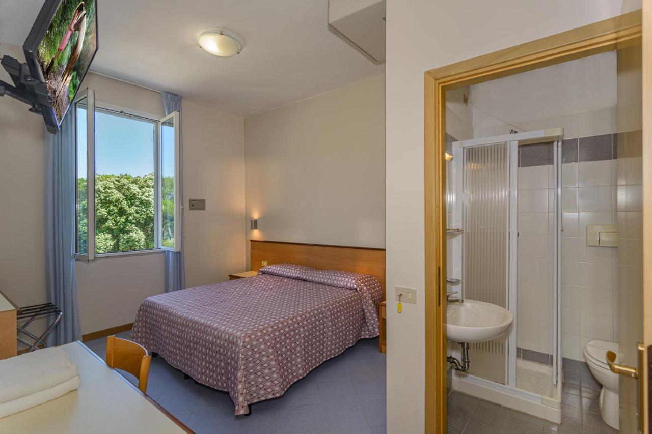 Hotel Sogno ヴィアレッジョ エクステリア 写真